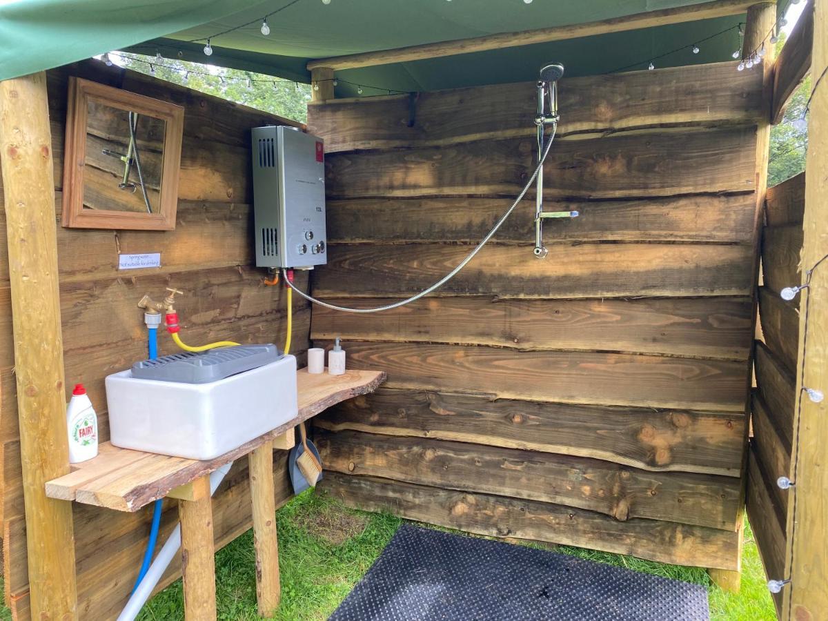Black Mountains Glamping Hotel Abergavenny Exterior photo